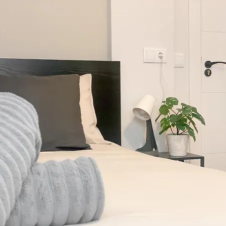 Moderno Piso Centrico Al Lado De La Playa *