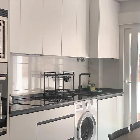 Moderno Piso Centrico Al Lado De La Playa Gijón