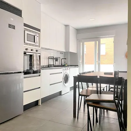 Moderno Piso Centrico Al Lado De La Playa